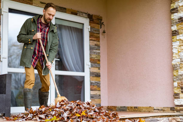 Best Trash Removal Near Me  in Oak Hills, CA